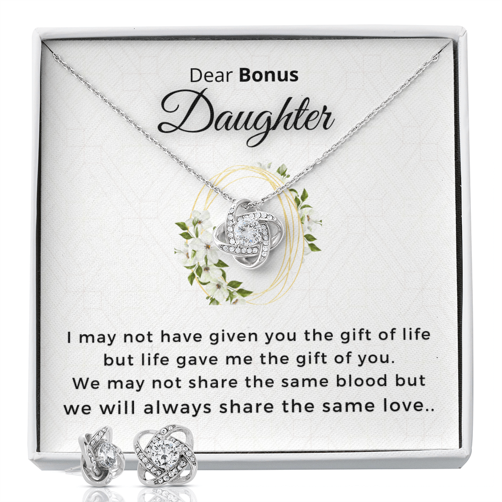 Bonus Daughter Earrings Set
