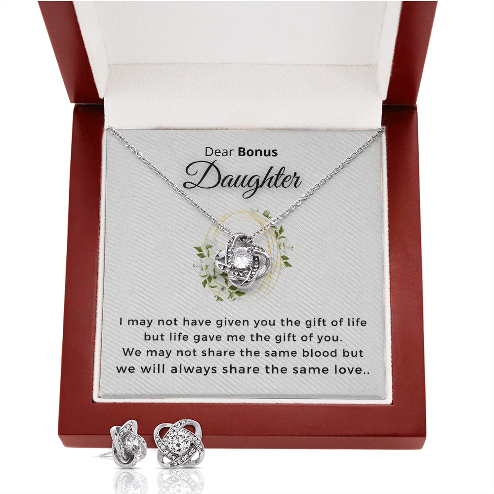 Bonus Daughter Earrings Set
