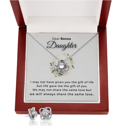 Bonus daughter loveknot earrings set