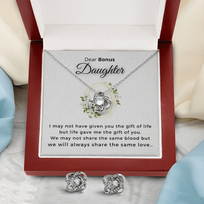 Bonus Daughter Earrings Set