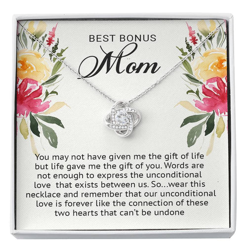 bonus mom 5 Love Knot Neclace