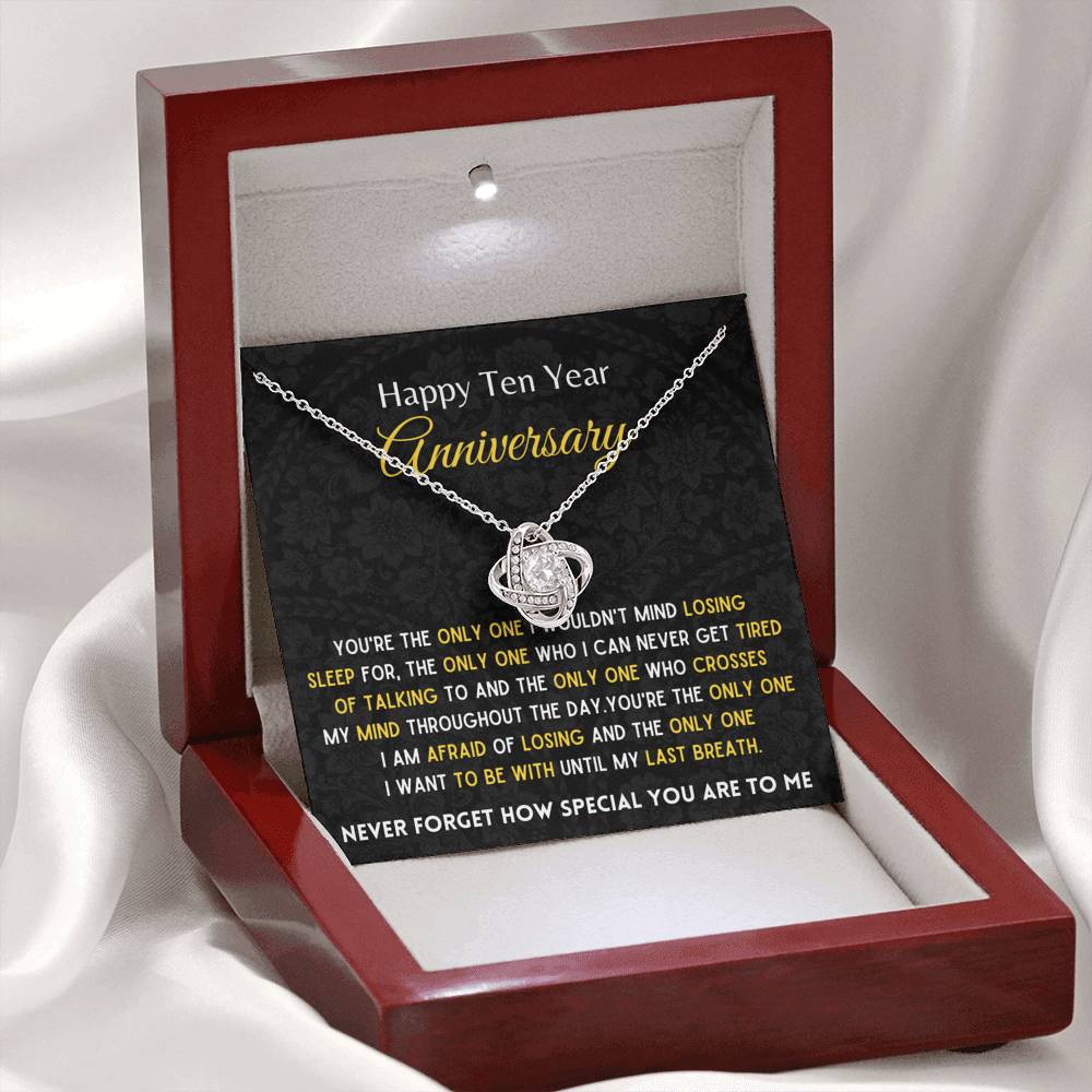 6 Love Knot Neclace