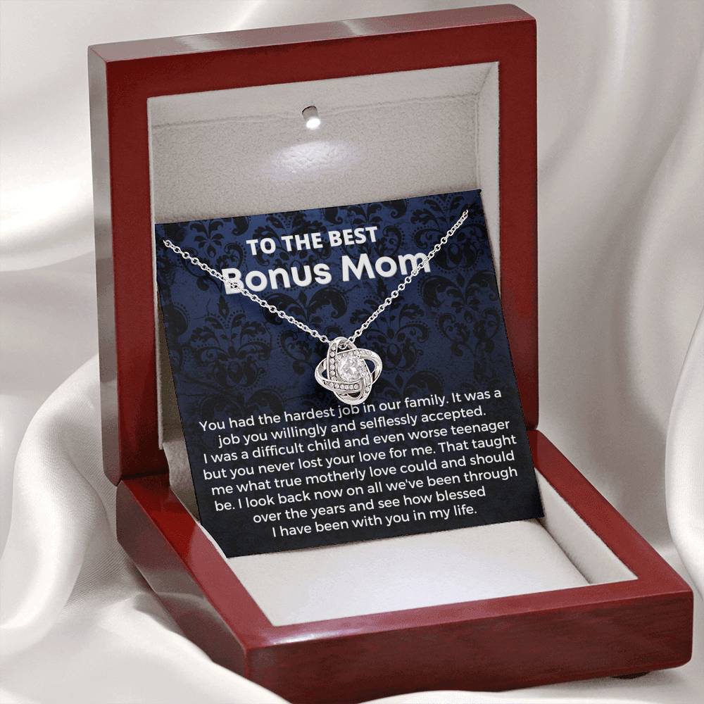 10 Love Knot Neclace