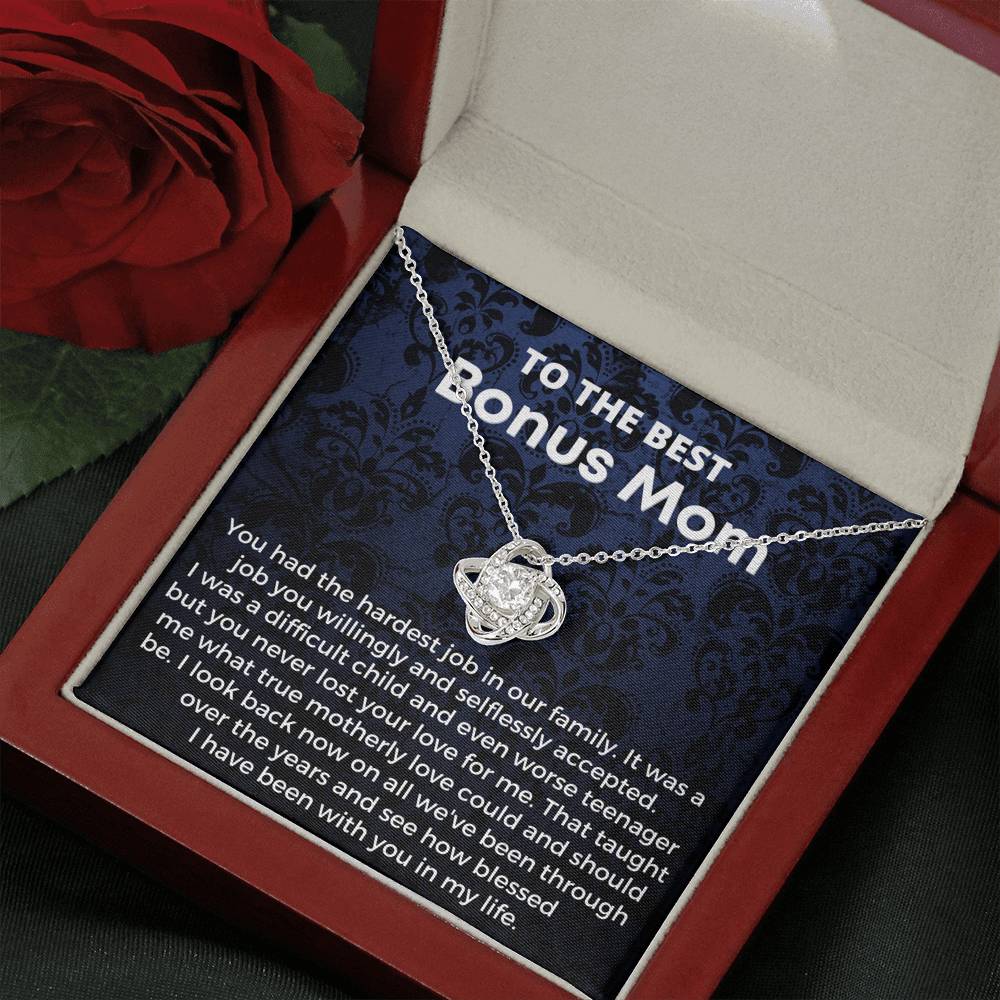 10 Love Knot Neclace